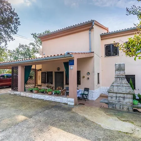 Apartment Pet Friendly In With Wifi Pavicini