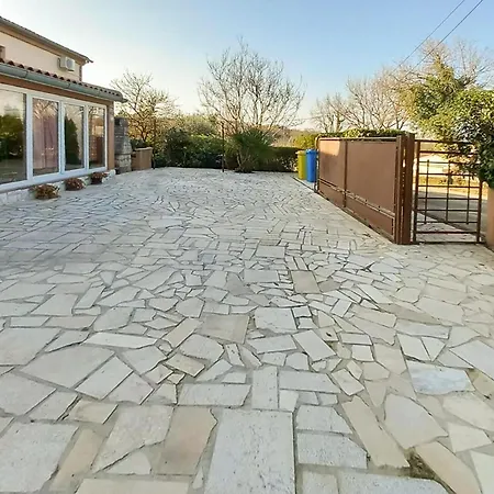 1 Bedroom Awesome In
